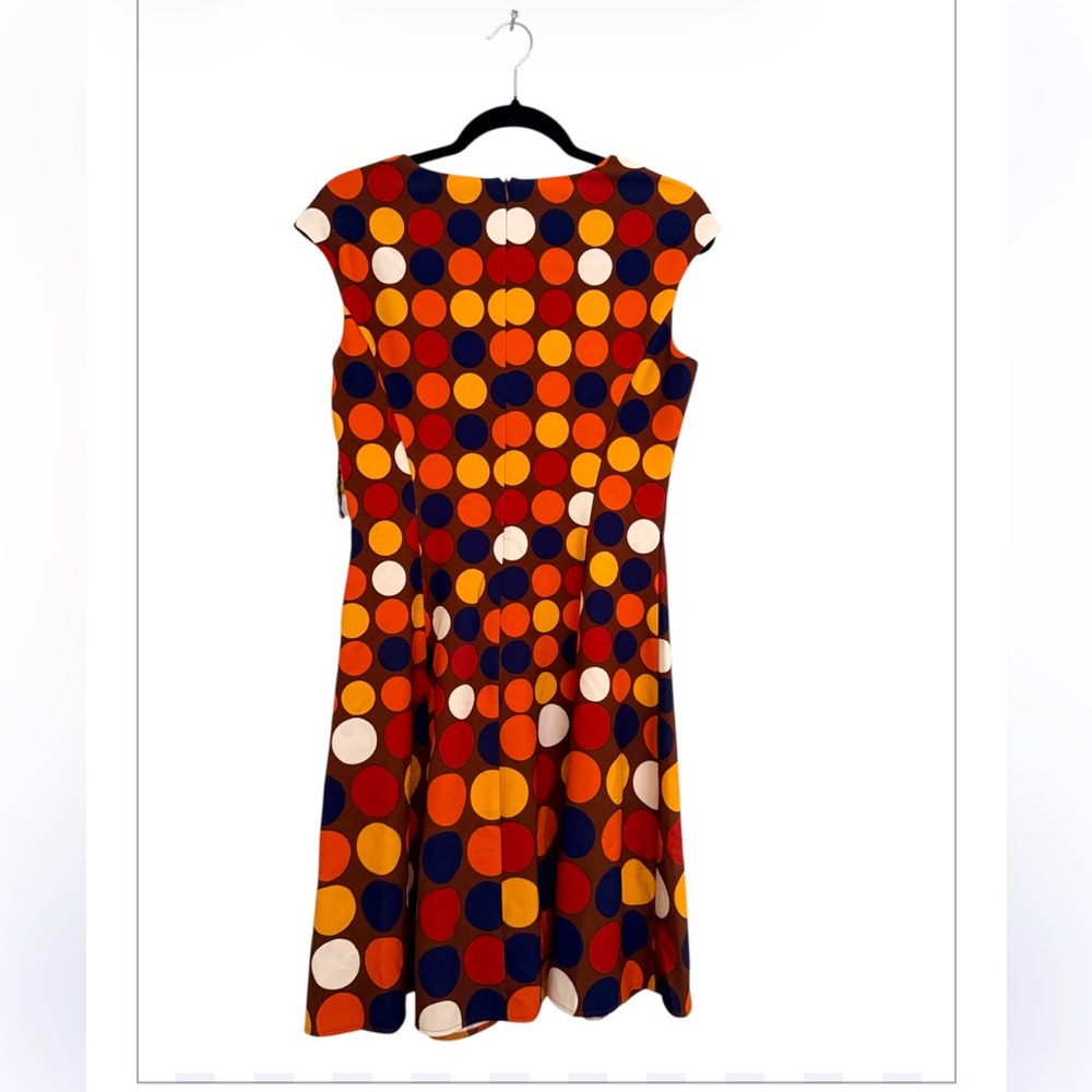 London Times
Women's Polka-Dot Fit & Flare Dress.
Size 6 - Picture 5 of 14